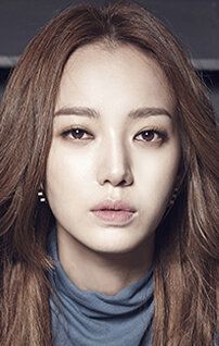 Ким Мин-гён / Kim Min-gyeong {title}