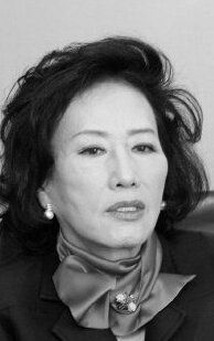 Ё Ун-ге / Yeo Woon-gye {title}