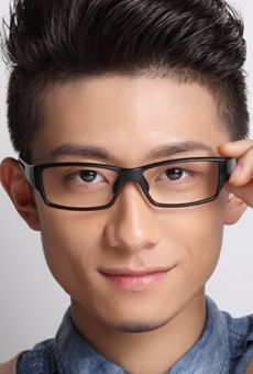 Чжан Ишань / Zhang Yishan {title}