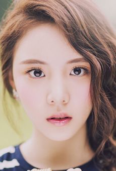 Ли Ёр-ым / Lee Yeol-eum {title}