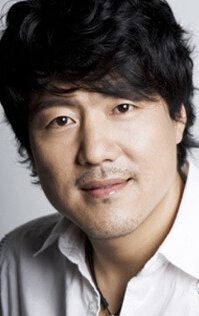 Ким Гван-хён / Kim Gwang-hyeon {title}
