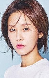 Хван Со-хи / Hwang So-hee {title}